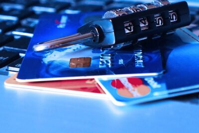 Qué Hacer si Olvidas tu Clave de la Tarjeta de Débito